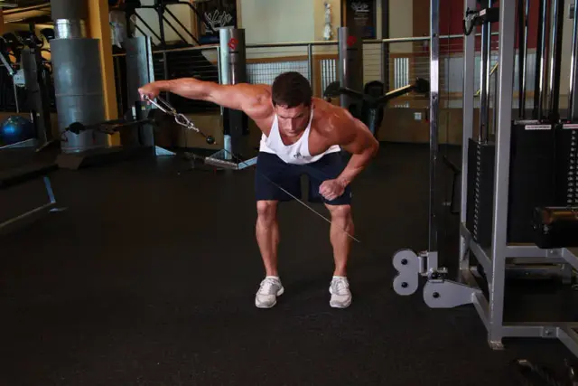 Bent Over Low-Pulley Side Lateral 2