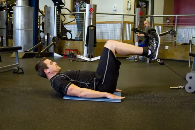 Cable Reverse Crunch 2