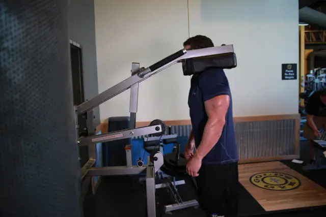 Calf-Machine Shoulder Shrug 2
