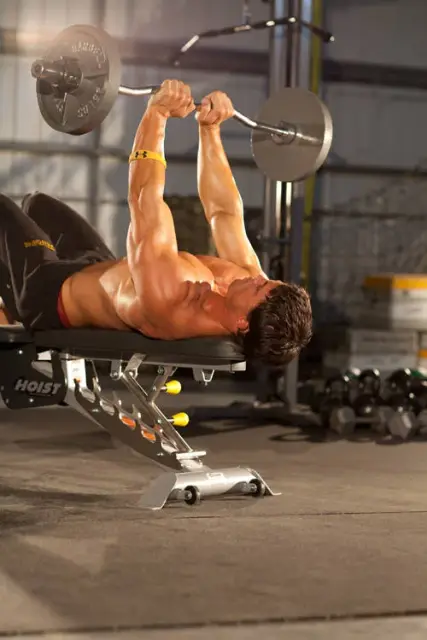 Close-Grip EZ-Bar Press 1