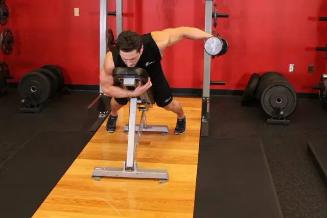 Dumbbell Lying One-Arm Rear Lateral Raise 2