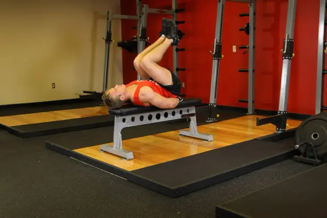 Flat Bench Leg Pull-In 1