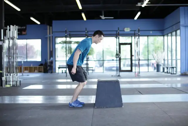 Front Box Jump — Start