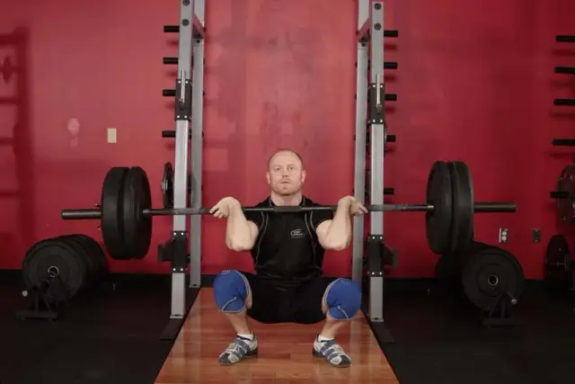 Front Squat (Clean Grip) — End