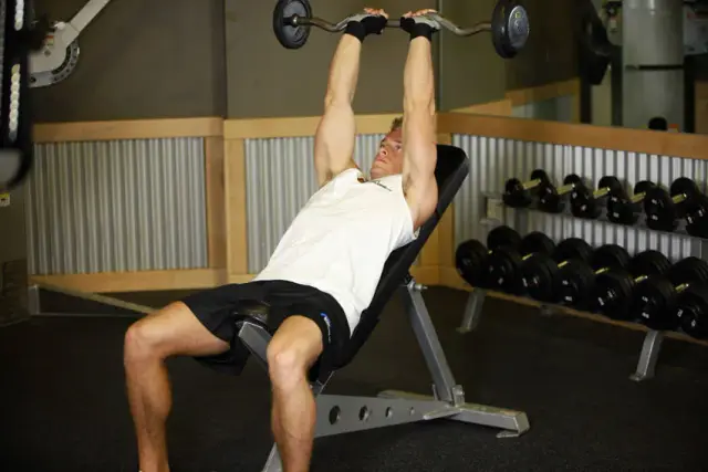 Incline Barbell Triceps Extension 2