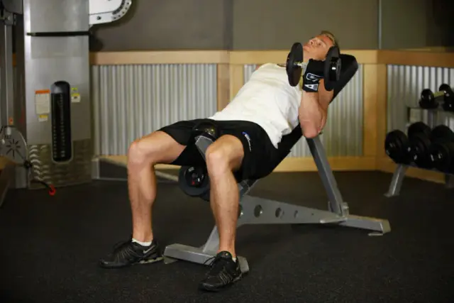Incline Dumbbell Curl 2