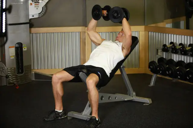Incline Dumbbell Flyes — Start