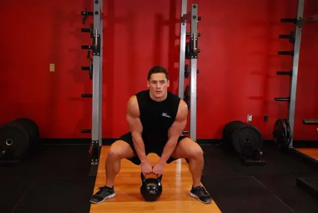 Kettlebell Sumo High Pull — Start