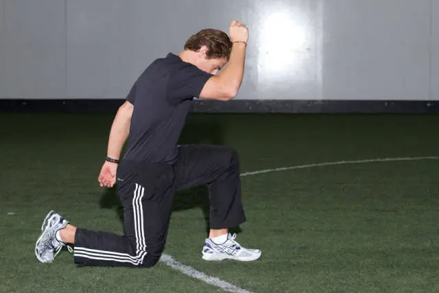 Kneeling Arm Drill — Start