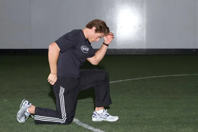 Kneeling Arm Drill — End