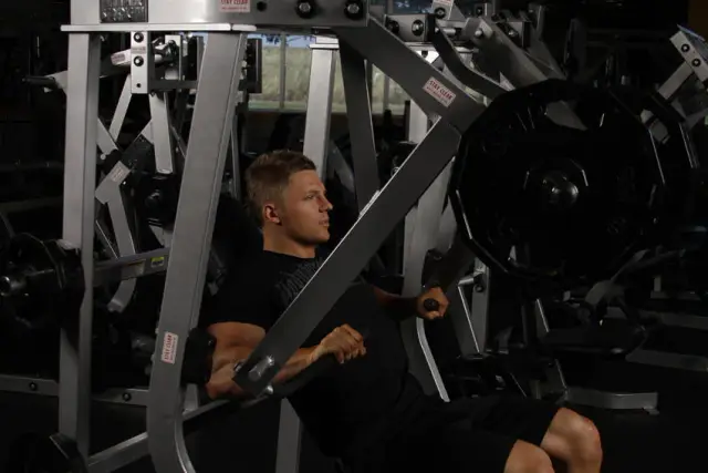 Leverage Decline Chest Press — Start