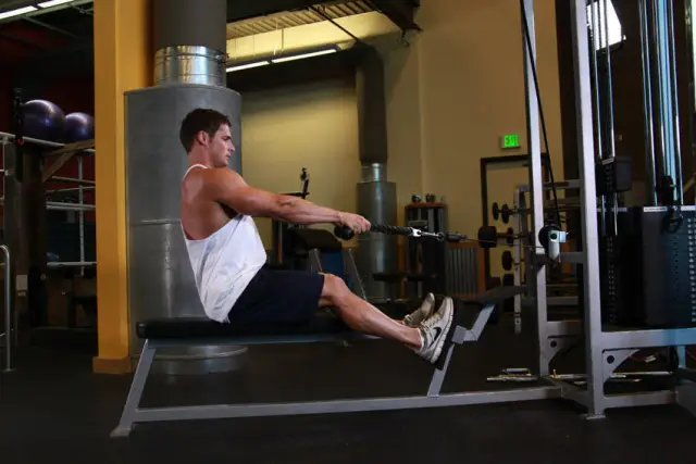 Low Pulley Row To Neck — Start