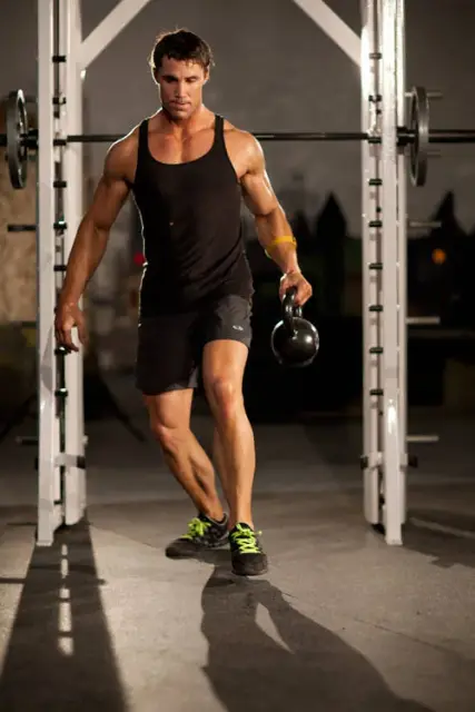 Lunge Pass Through — Start
