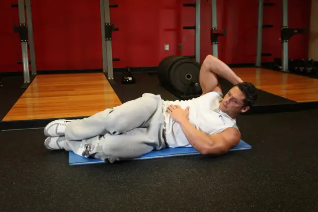 Oblique Crunches - On The Floor — Start