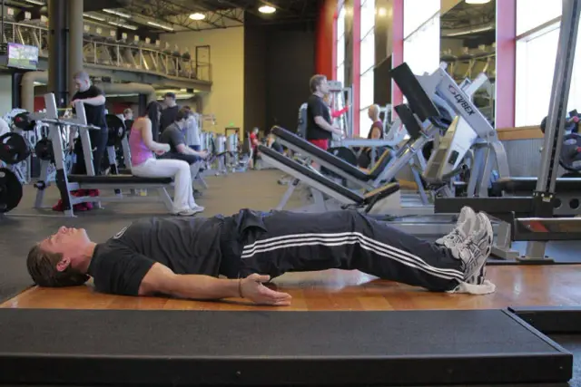 Platform Hamstring Slides — Start