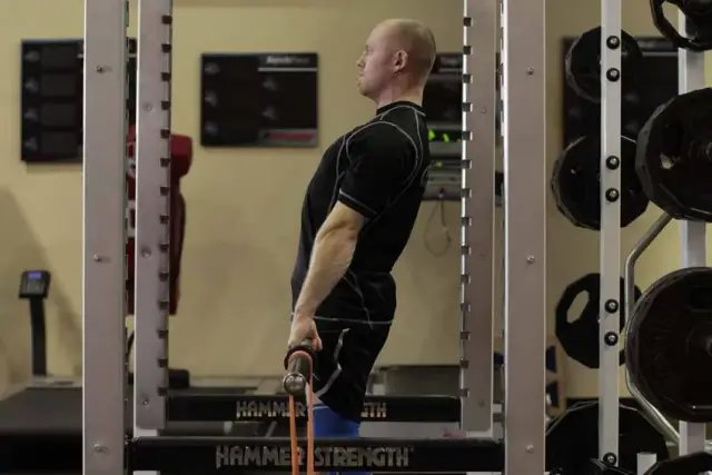 Rack Pull with Bands — End