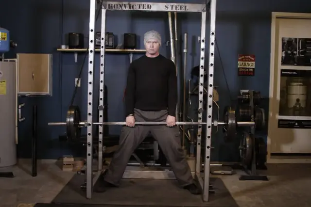 Reverse Band Sumo Deadlift — End