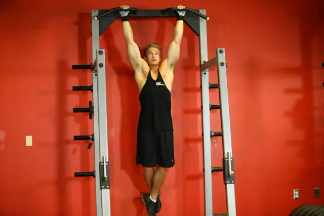 Rocky Pull-Ups/Pulldowns — Start