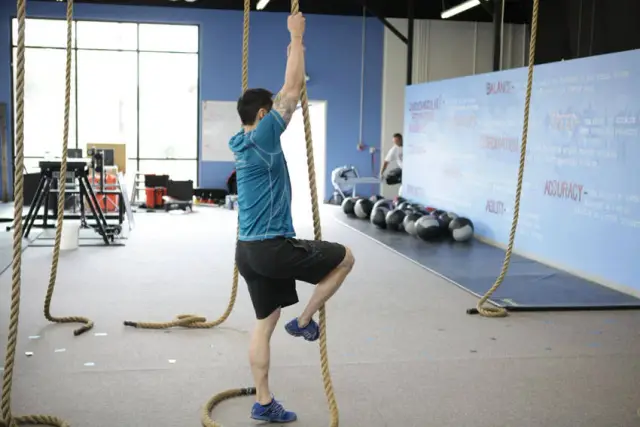 Rope Climb — Start