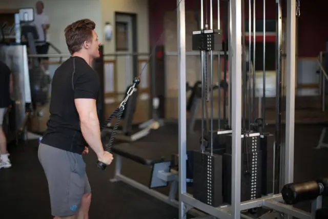 Rope Straight-Arm Pulldown — End