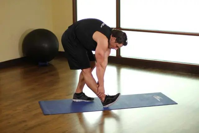 Runner's Stretch — End