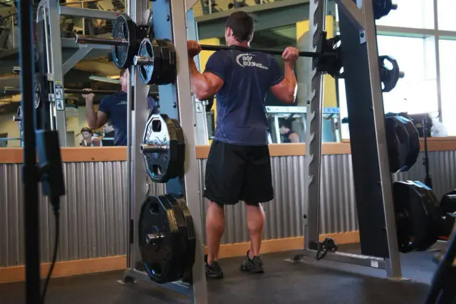 Smith Machine Squat — End