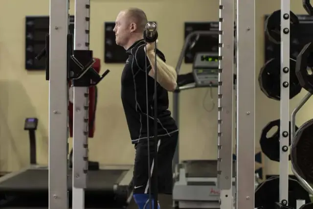 Squat with Bands — Start