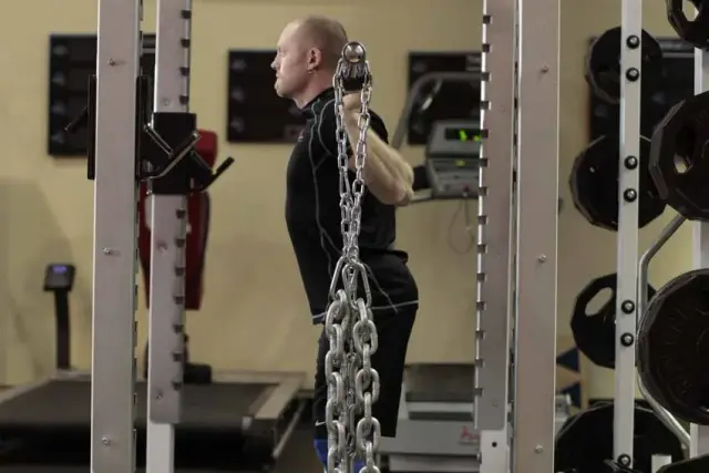 Squat with Chains — Start