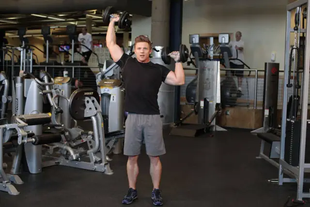 Standing Alternating Dumbbell Press — End