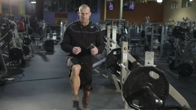Step-up with Knee Raise — Start