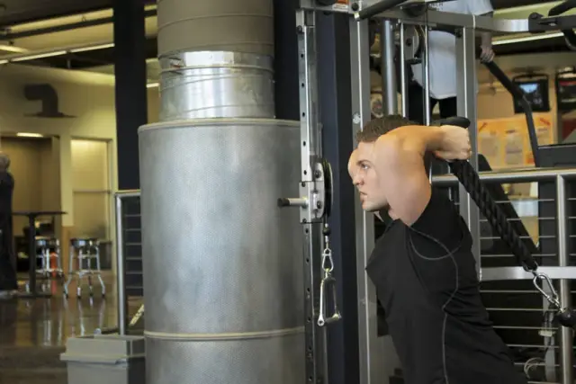 Triceps Overhead Extension with Rope 1