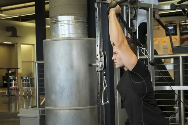 Triceps Overhead Extension with Rope 2