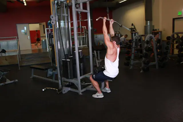 Underhand Cable Pulldowns 1