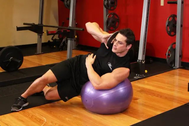 Weighted Ball Side Bend 2