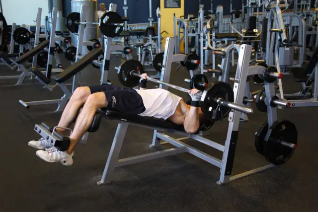 Wide-Grip Decline Barbell Bench Press 2
